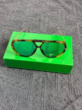 Bottega Veneta | Accessories | Nwt Bottega Veneta Bv396s 02  display picture 1